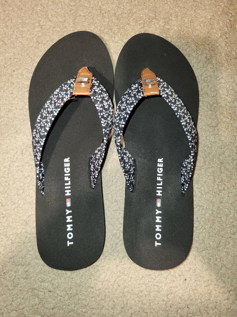 Tommy Hilfiger Flip Flops Women Size 9M Black Thong Sandals New In BOX